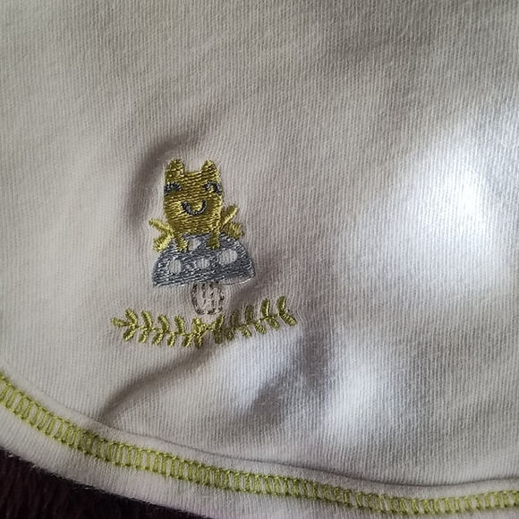 Lot 5 bibs: 2 Halloween and 3 embroidered animals - Picture 3 of 8